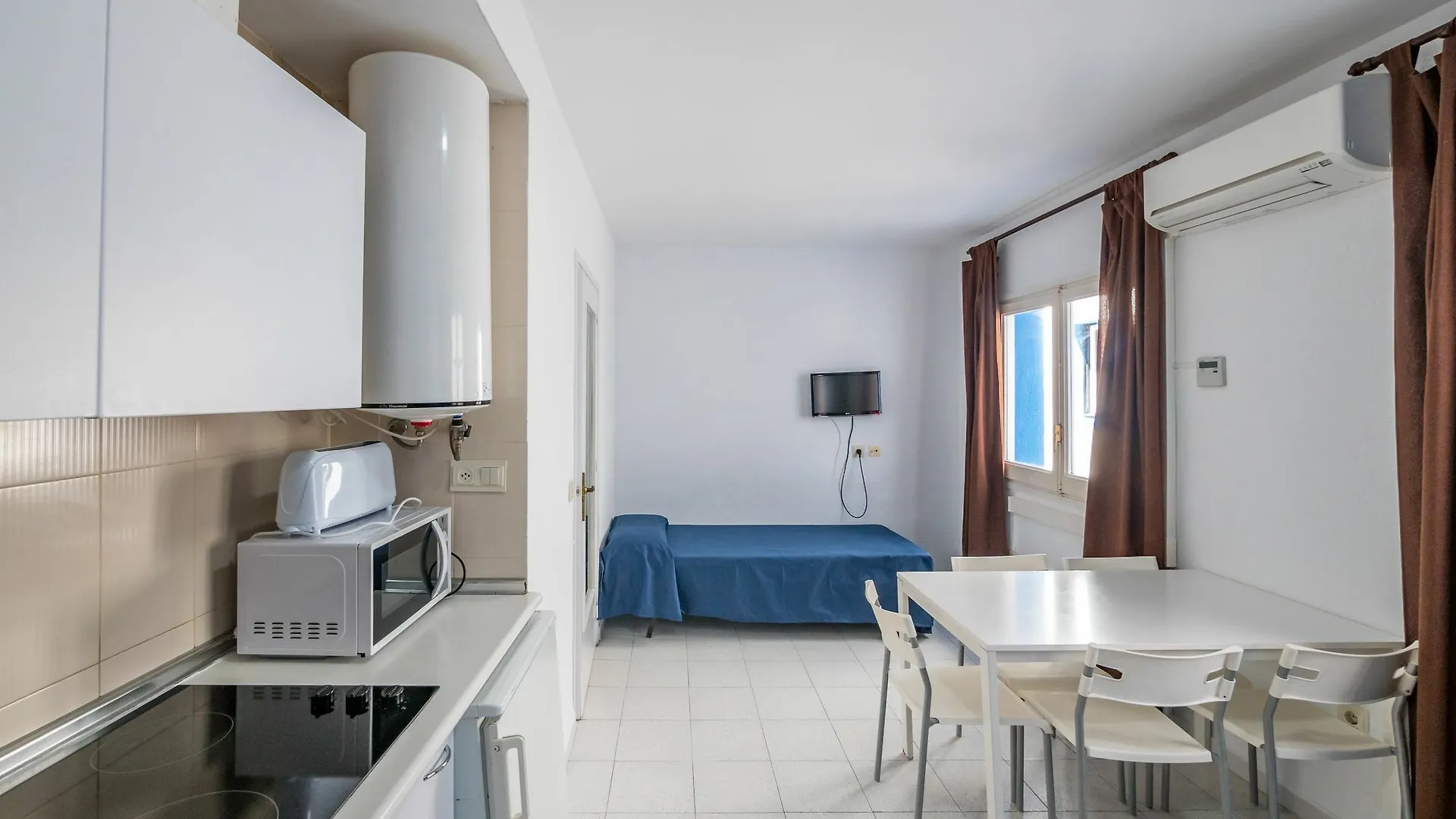 Apartment Apartaments Ar Enjoy Monjardi Lloret de Mar Spanien